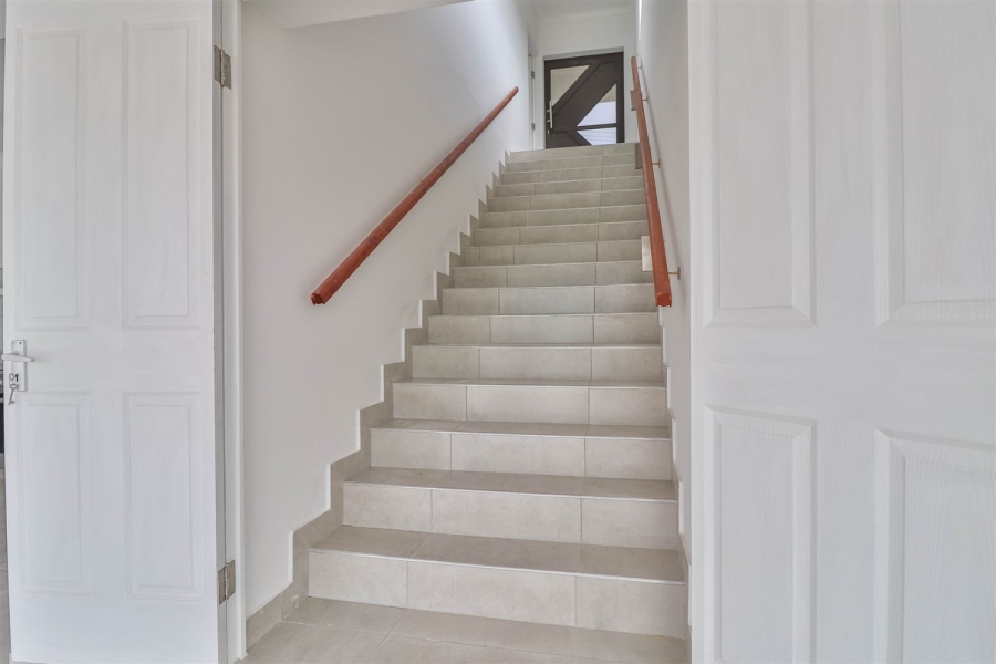3 Bedroom Property for Sale in Fraaiuitsig Western Cape